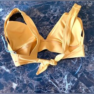 NWOT Everlane The Triangle Bikini Top Swimwear Marigold Yellow/M